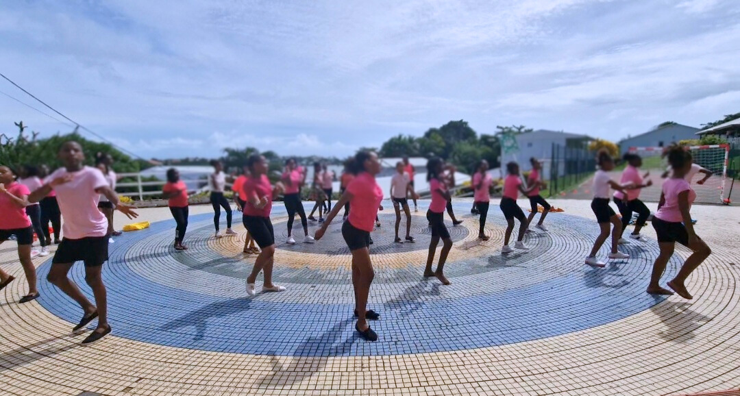 Jounen Oktob Woz COLLEGE PAUL SYMPHOR Jounen Oktob Woz COLLEGE PAUL SYMPHOR